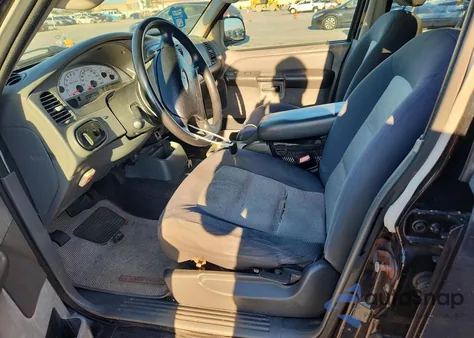 2005 Ford Explorer Sport Trac z USA, uszkodzony, nr VIN 1FMZU67K85UA35337